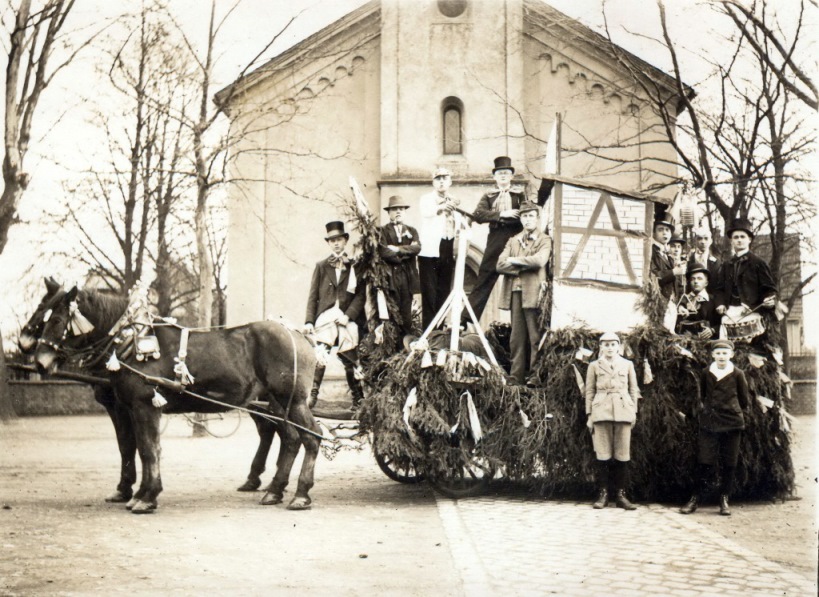 Rosenmontagswagen ca. um 1900
